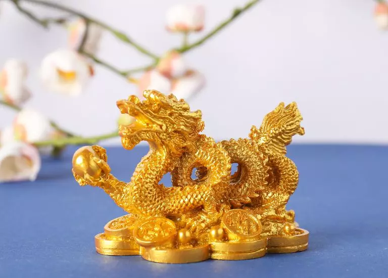 Nằm mơ thấy rồng vàng xanh
