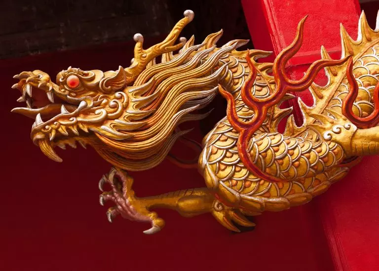Nằm mơ thấy rồng vàng vào chợ